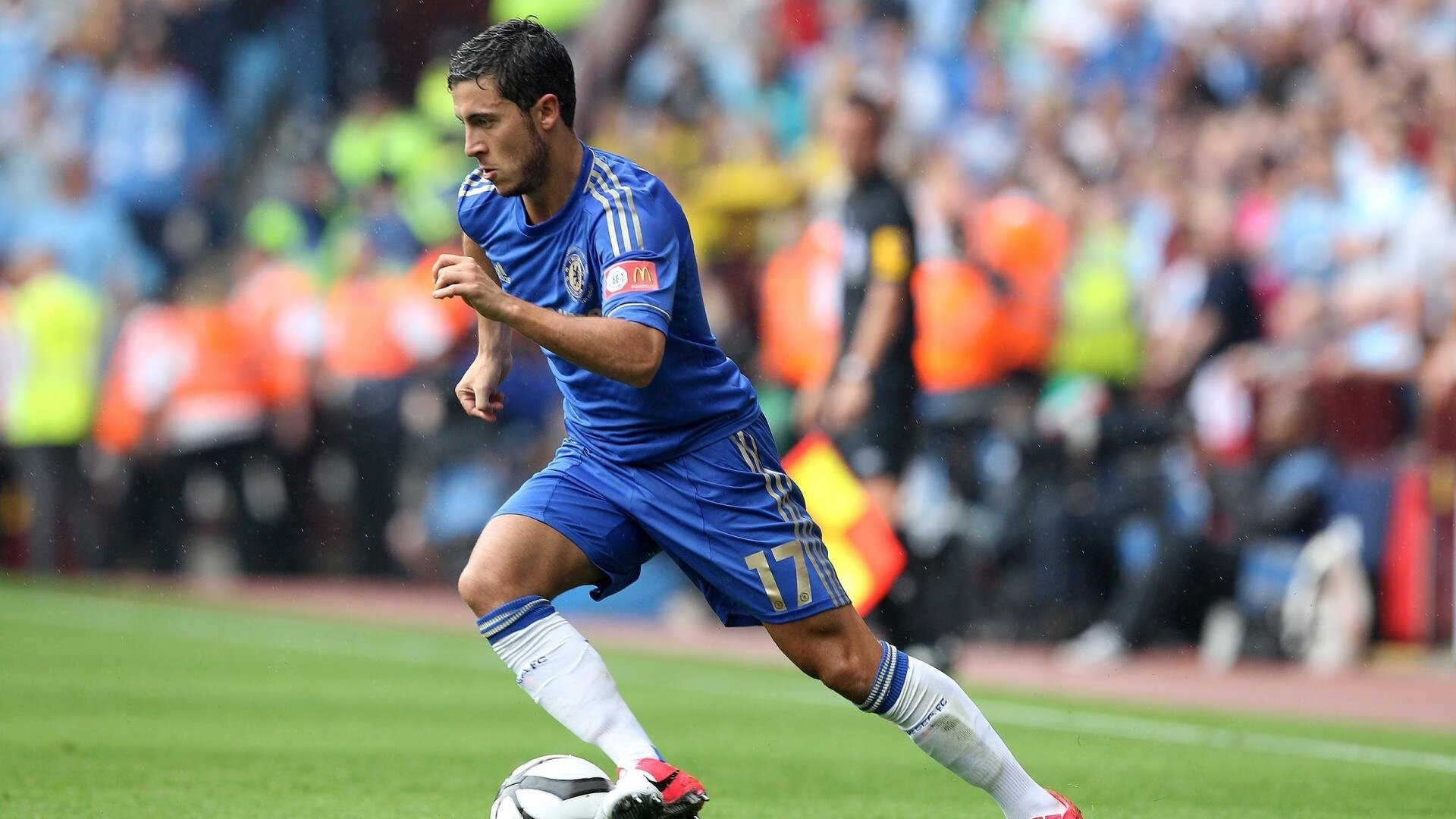 未来“足球皇帝”之路：年轻球员在欧冠的崛起，未来足球十大潜力球星