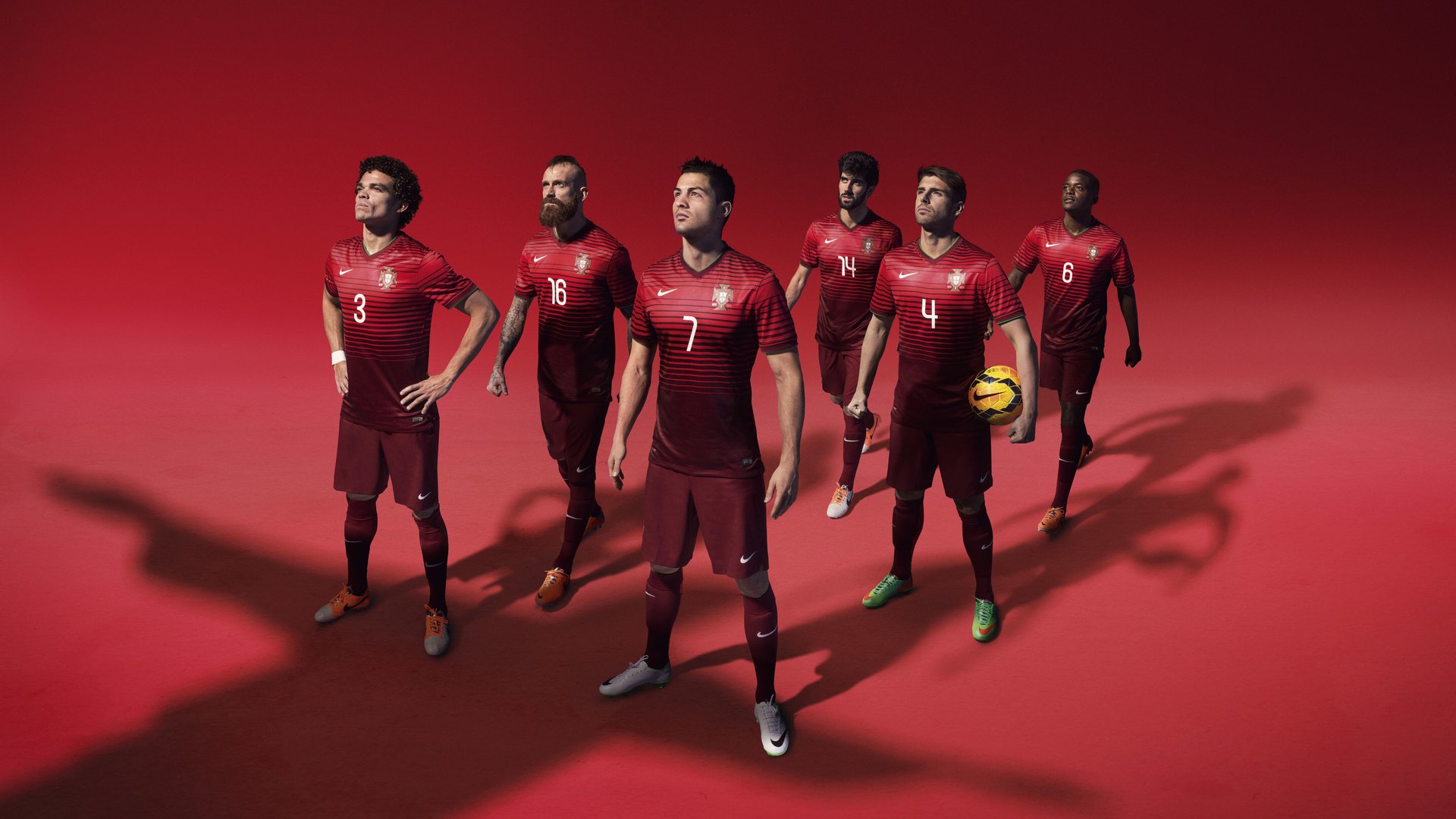 爱游戏平台-本菲卡主帅调整战术阵型，本菲卡队