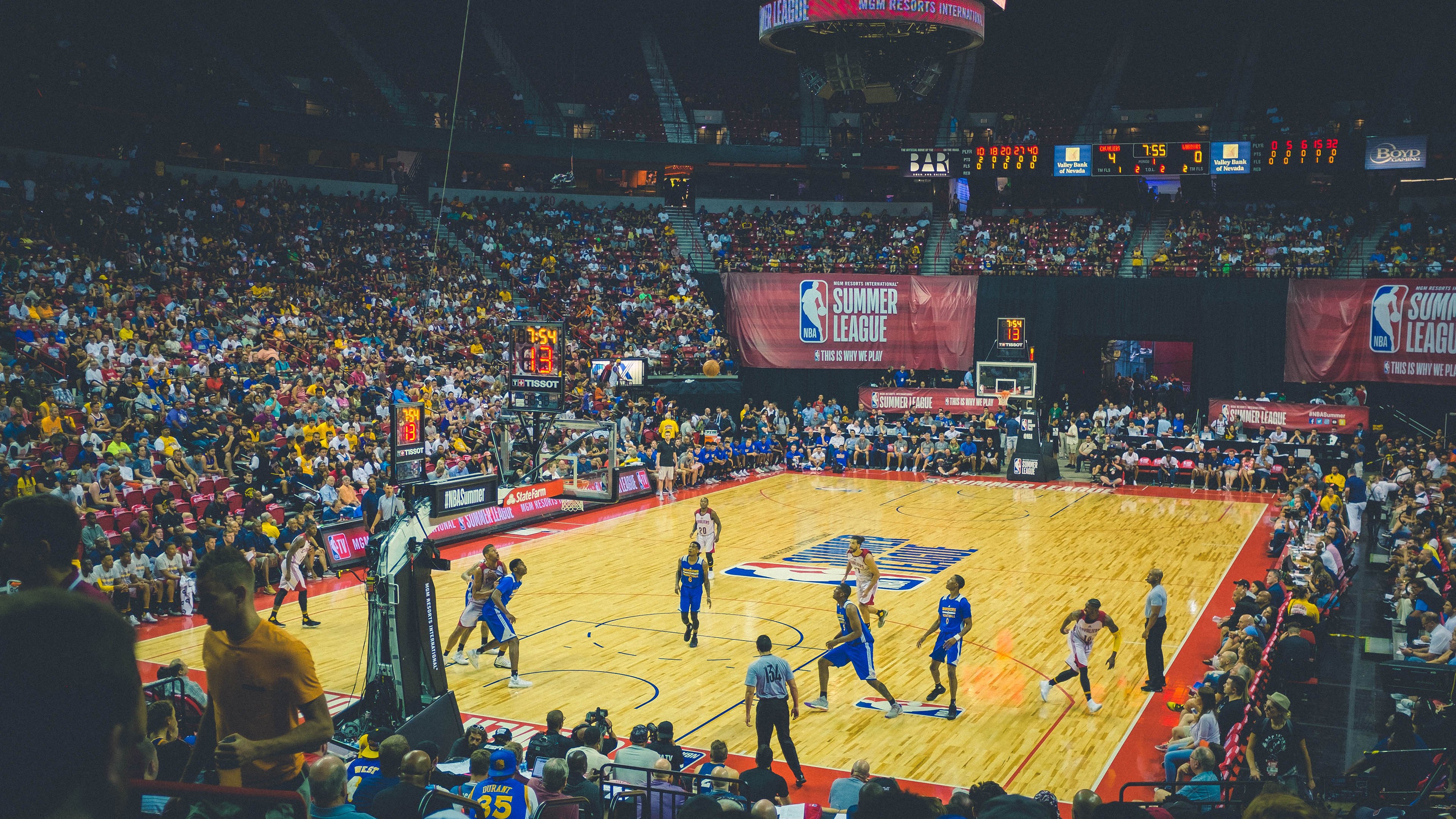 门将神扑助球队击败对手，英雄登场，门将门神